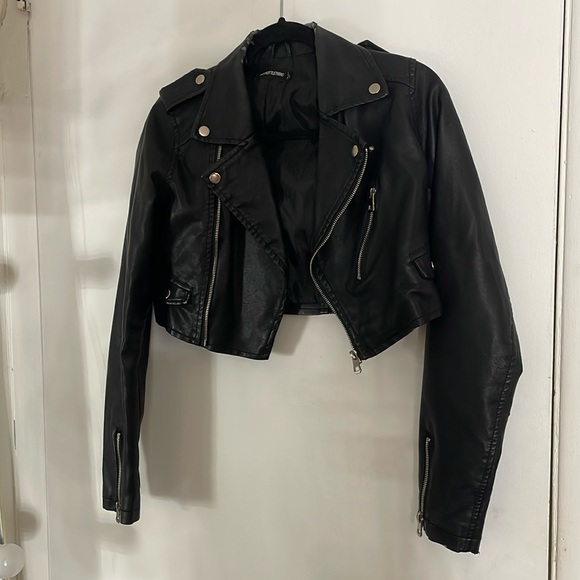 UWOT PrettyLittleThing Cropped Leather Jacket - Picture 1 of 6